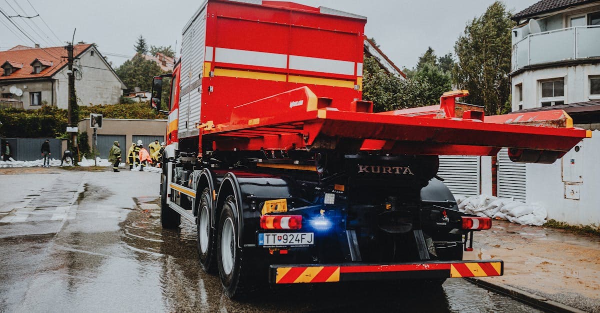 Cover Image for Roadside Assistance vs AAA: Which Is Better Value?