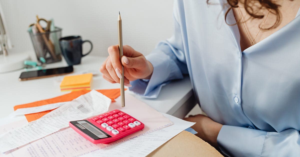 Cover Image for Flat Dollar vs Percentage Deductibles: What Every Homeowner Should Know